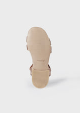 Load image into Gallery viewer, Scallop Leather Sandal