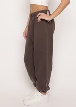 Load image into Gallery viewer, Fleece Shirred Sweatpant