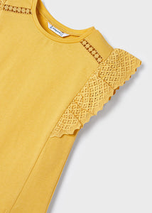 Textured Ruffle S/S Top