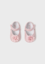 Load image into Gallery viewer, Pearly Pink Floral Mary Janes